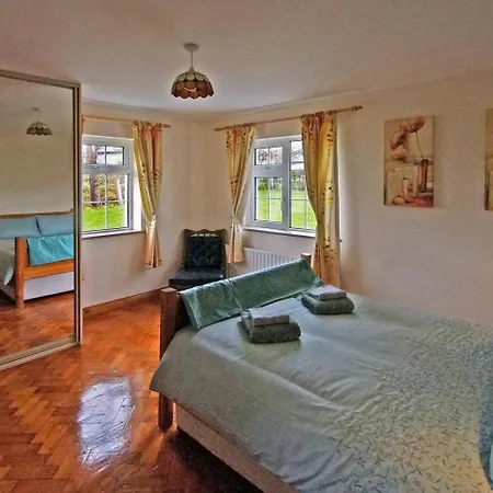 3 Bed In Oc-i487 Каслтаунбер